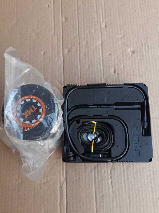 Compresor auto umflat roti + spuma,kit pana pt.gama MERCEDES    180 W