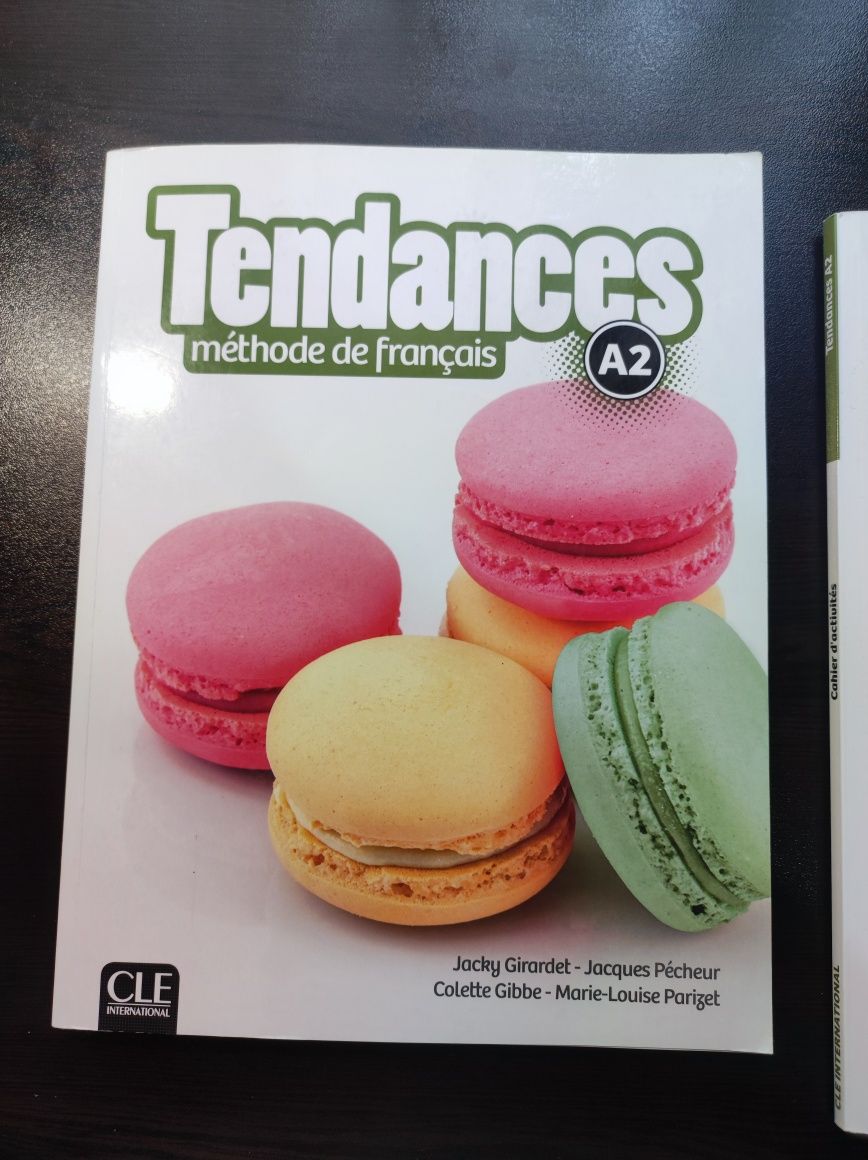 Учебник и учебна тетрадка по френски език Tendances А2