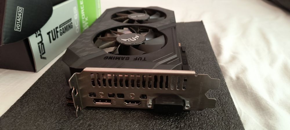 procesor RYZEN 5 1600X AM4 + cooler wraith si placa video 1660gtx ASUS