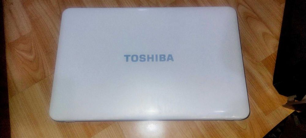 Dezmembrez Laptop Toshiba Satellite C855 - EL