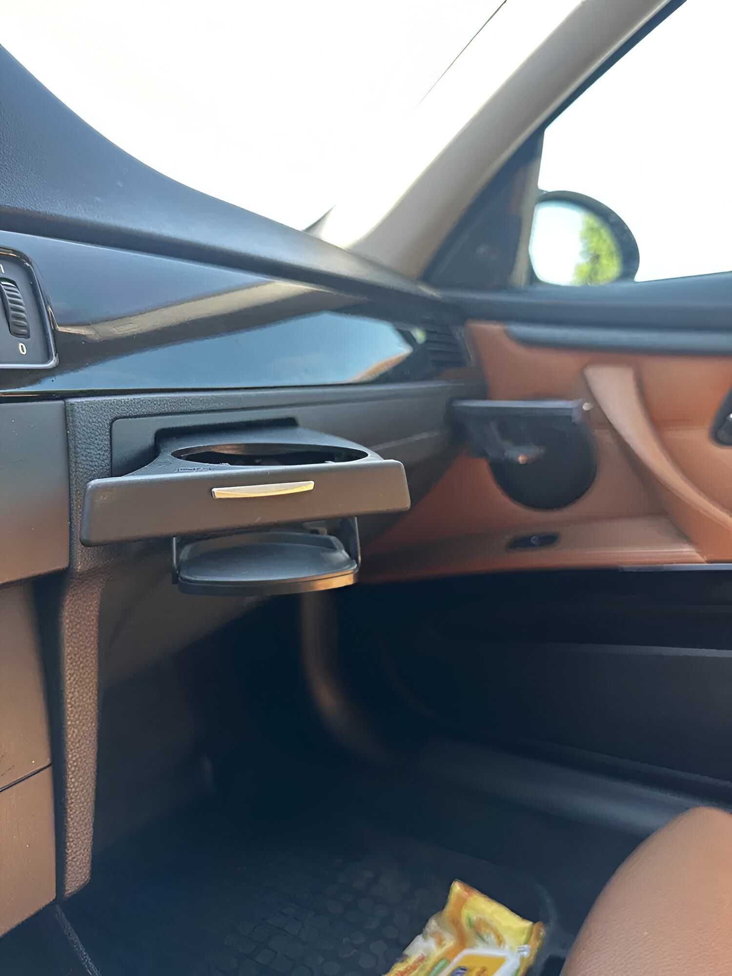 Гаранция! Нови Висококачествени Поставки за Чаши - BMW E90 E91 E92 E93