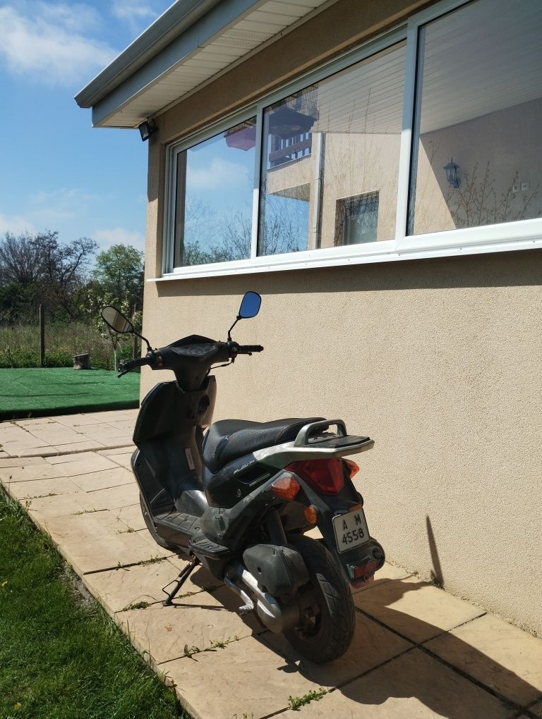 Продавам скутер 50сс