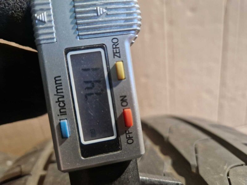2 Pirelli R17 225/45
летни гуми DOT0120
