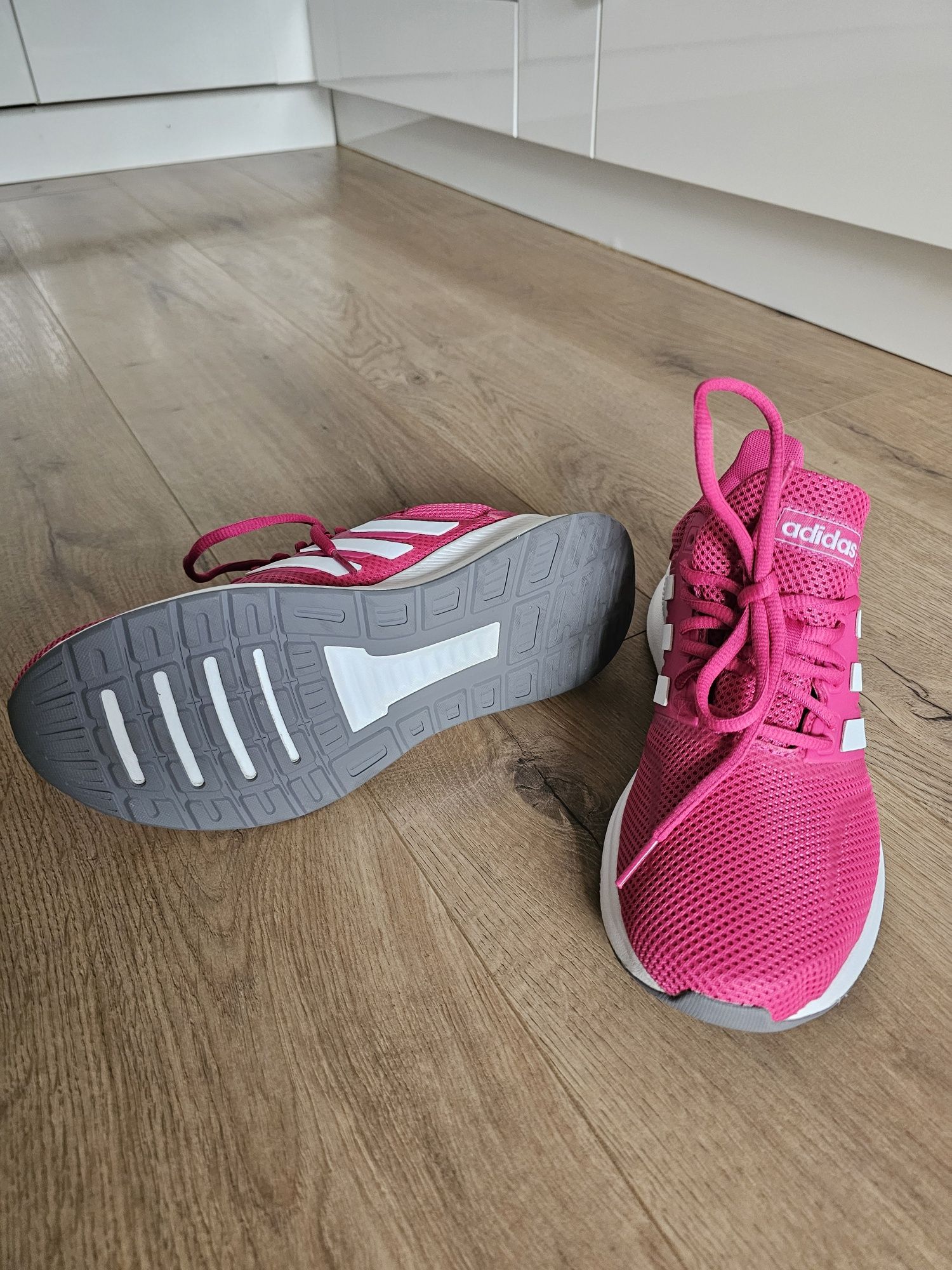 *Нови* Дамски летни розови маратонки Adidas Runfalcon, 38 н 24см