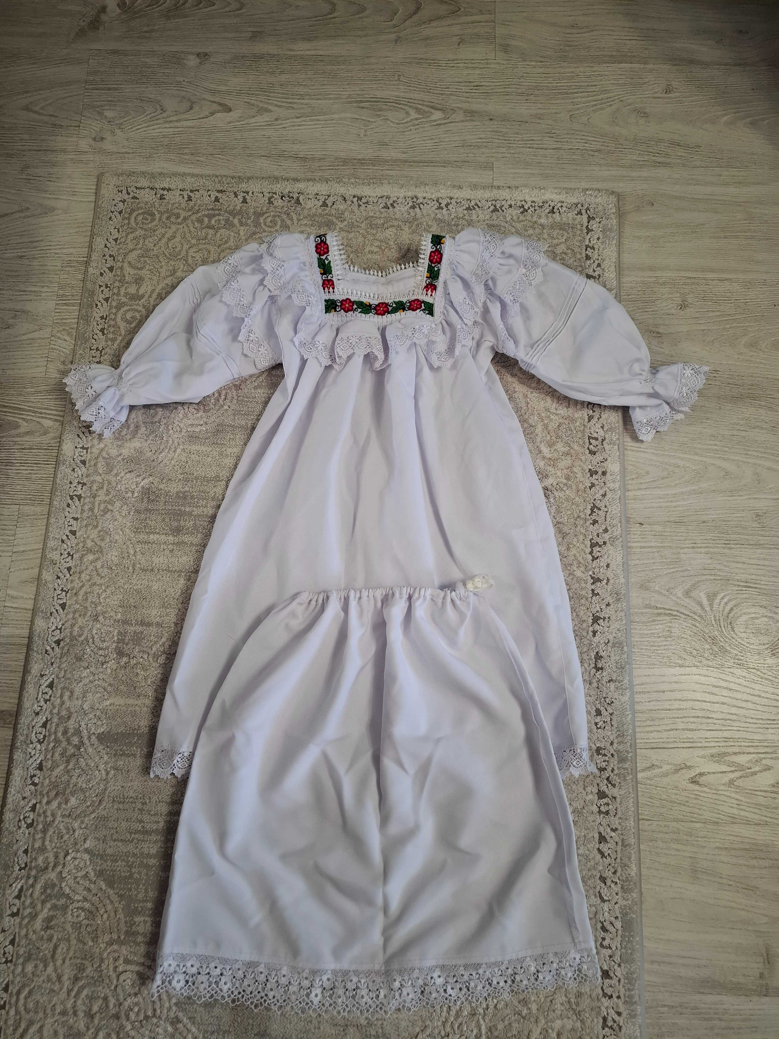 Vand urgent costum popular pt fetite, zona Maramures .
