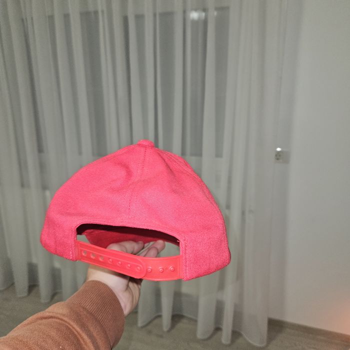 Vând șapcă Emporio Armani