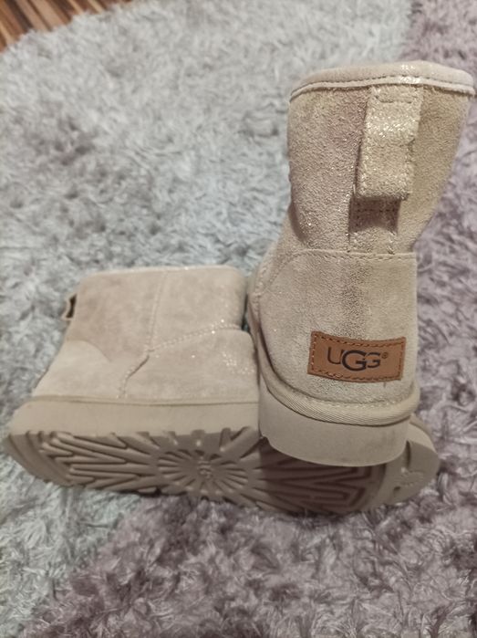 Оригинални UGG  'Classic Mini Stardust' !