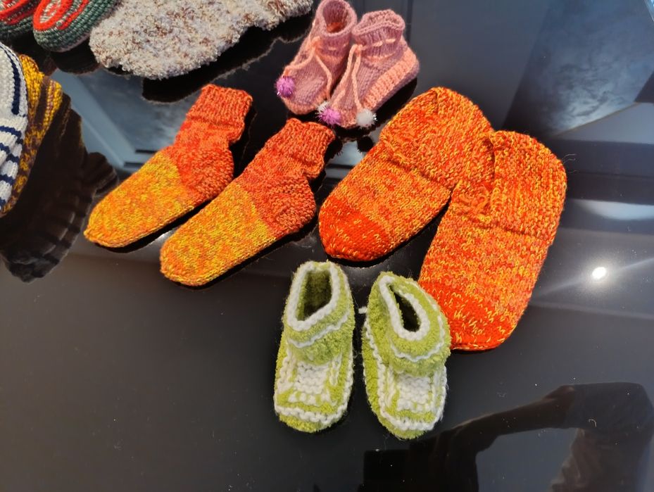 Вязаные шерстяные носки и тапочки для мужчин, женщин и детей