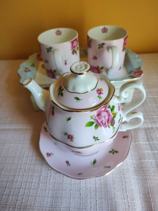 Royal Albert New Country Roses Pink - Чайник и сет за един