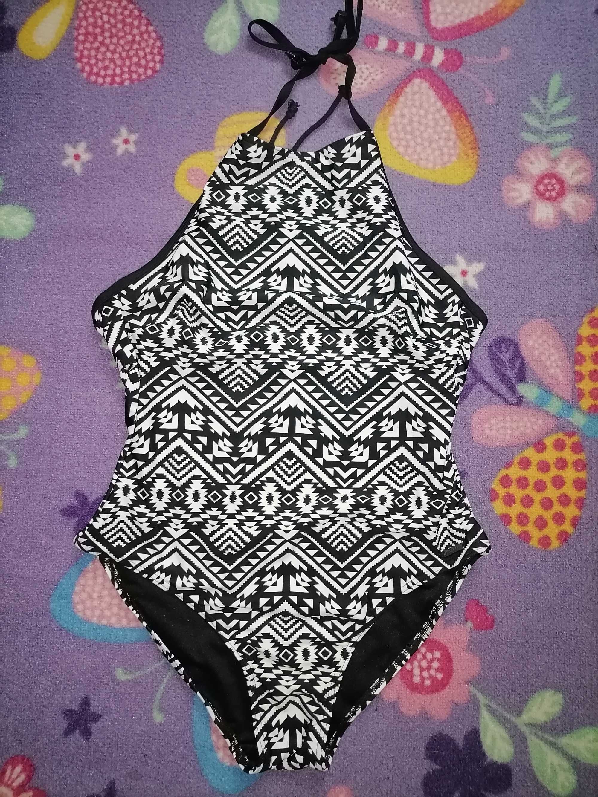 Costum de baie întreg mărime M