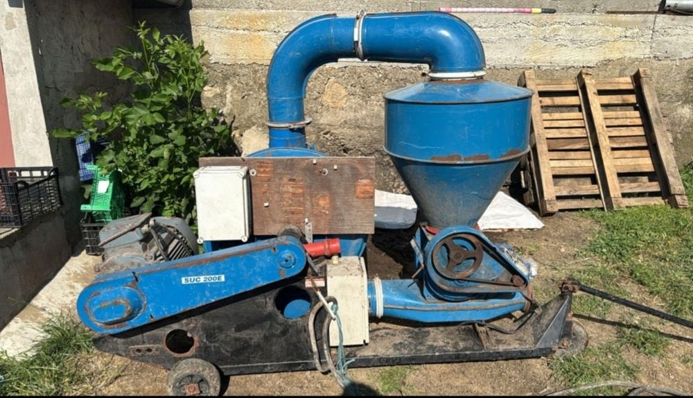 Transportor pneumatic