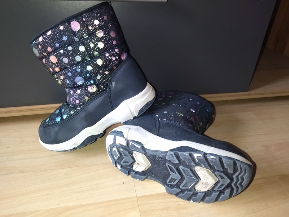 Детски боти и апрески с подплата