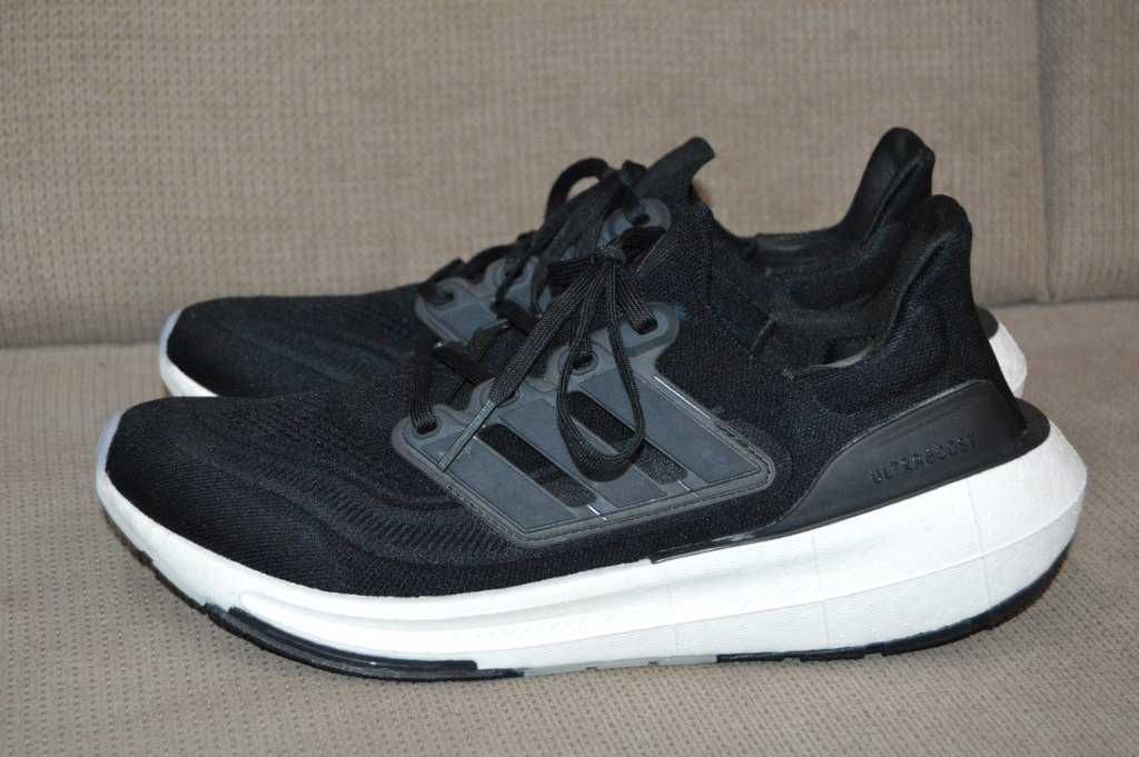 Incaltaminte alergare ADIDAS UltraBoost Light 43 1/3