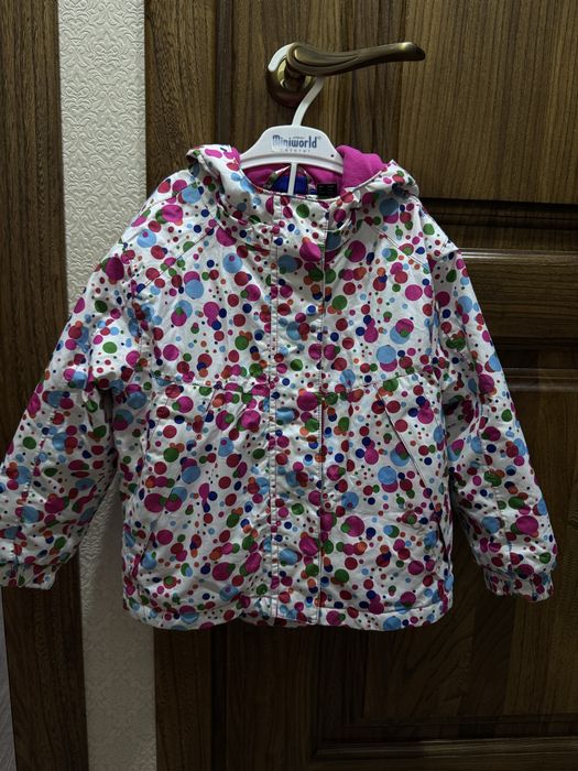 Куртка на девочку