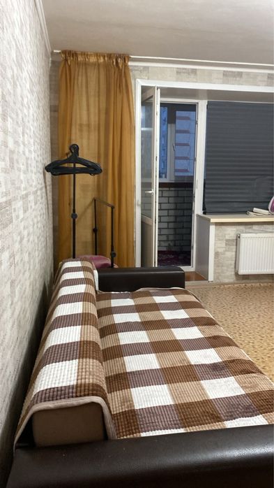 Сдам 1 комнатную семье. В квартире имеется все необходимое.