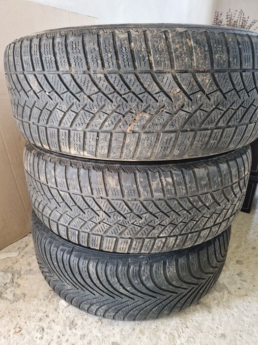 Jante de tabla si cauciucuri iarna 205/55 R16 Volkswagen Passat