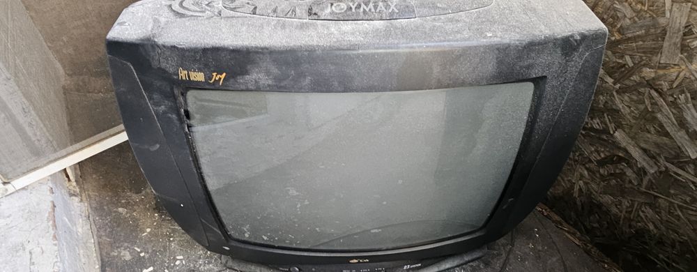 Телевизор продаю