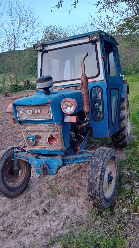 Vând tractor de 55