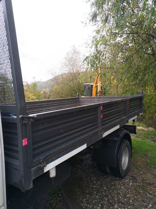 TRANSPORT Sorduri,Materiale constructii, marfuri generale Iveco Daily