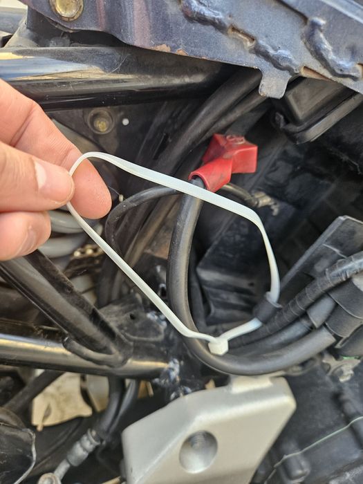 Vând Honda CBF 600S avariat, funcțional