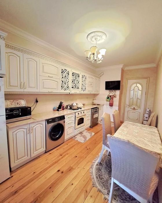 У меня есть квартира возле метро Новза (Чиланзар), сдаю в аренду.