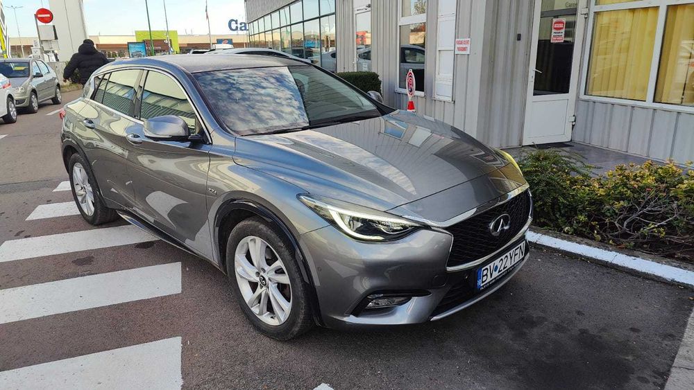 Masina Infiniti Q30, 63000 km, GLA