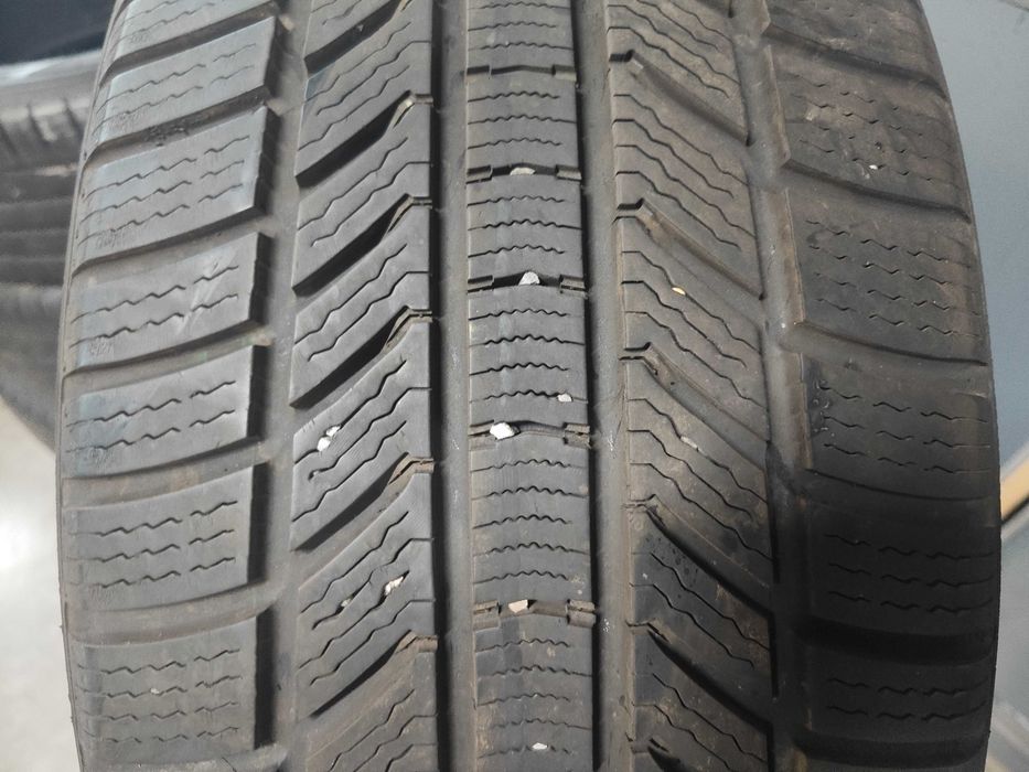 2бр.зимни гуми 235/45/20 Continental
