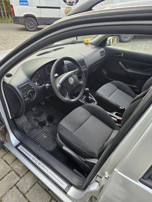 Vând wolkswagen golf 4
