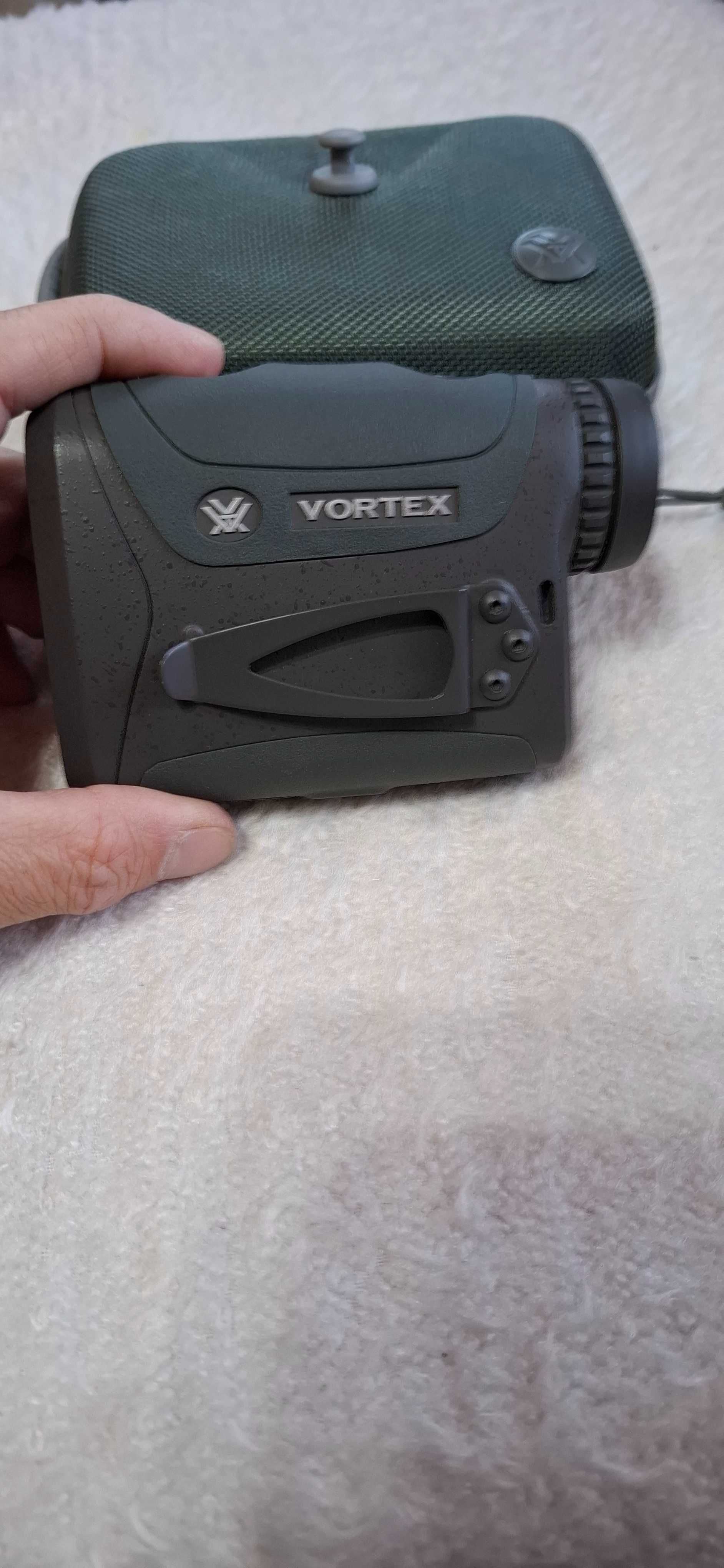 Лазерен далекомер Vortex Razor HD 4000