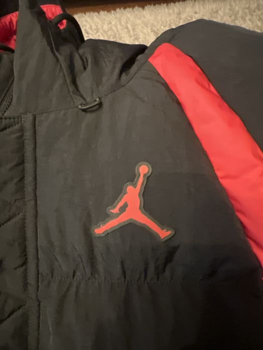 Vand geaca jordan essentials puffer originala