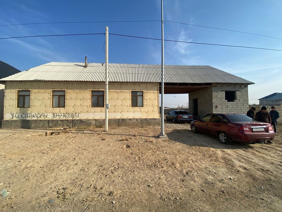 Үй сатылады.Жолдың асты. Келісім бар