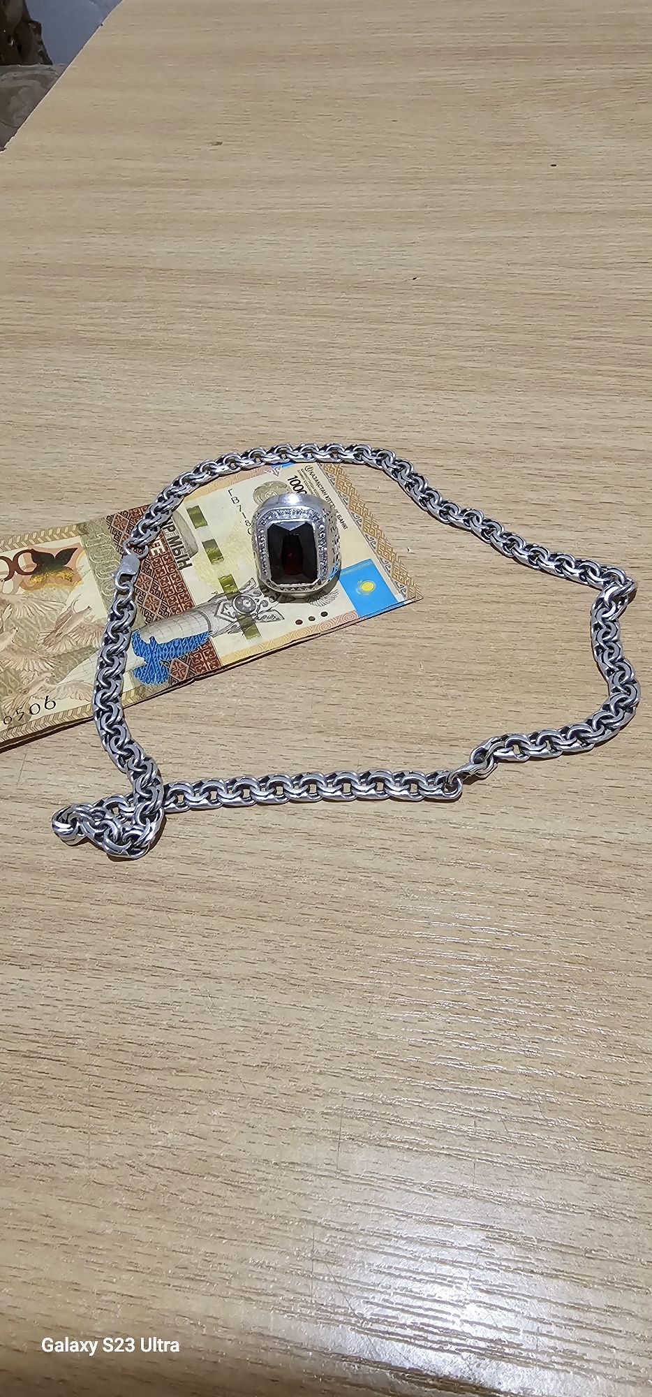 Продам серебряный сипочку и перистен