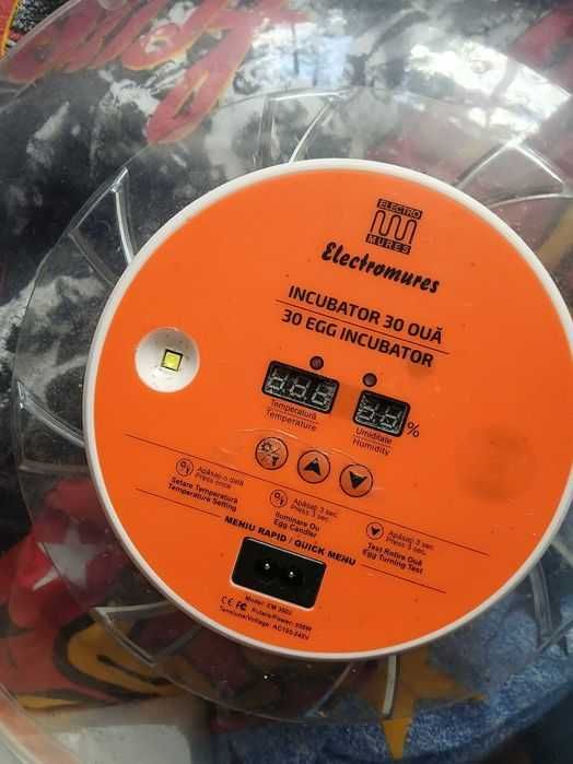 Vând incubator Electromures 30 ouă