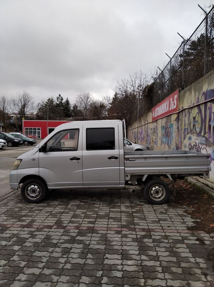 Продавам (заменям)товарен автомобил