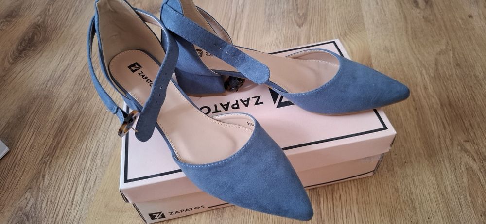 Дамски обувки Zapatos нови  41 номер сини официални велур каи