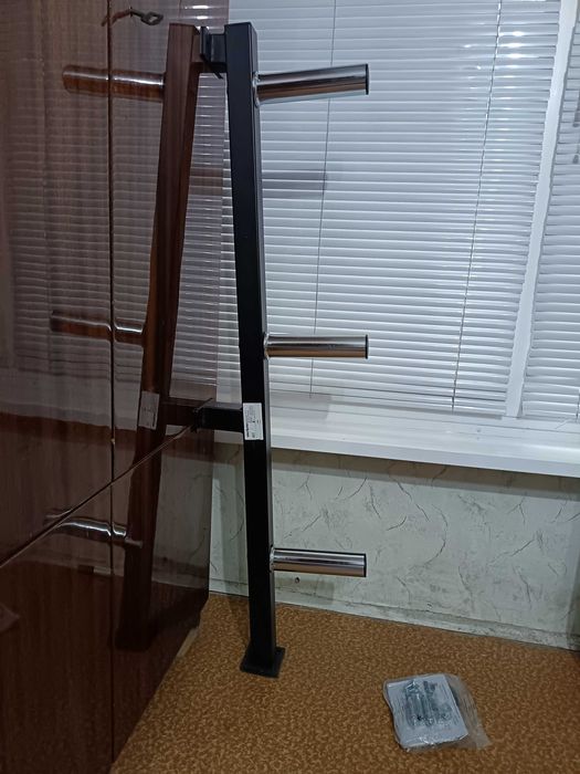 Продавам стойка за тежести ф30 +ф50