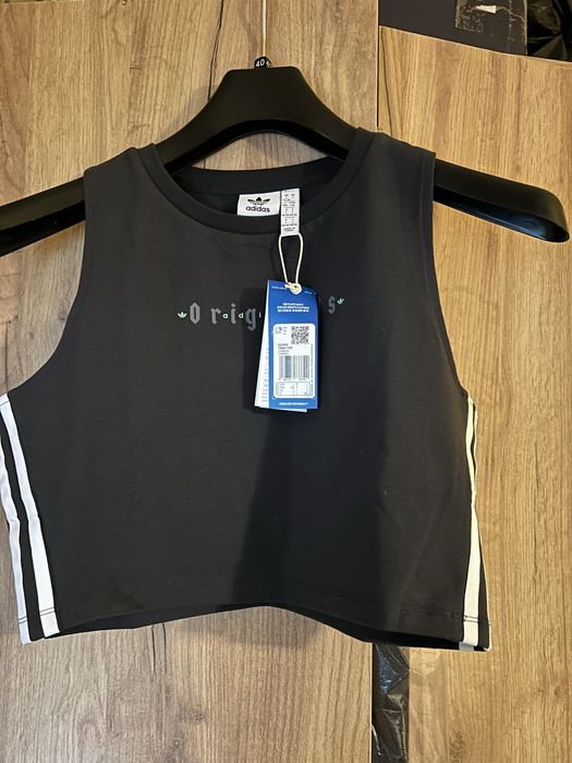 De vanzare bustiera marca Adidas
