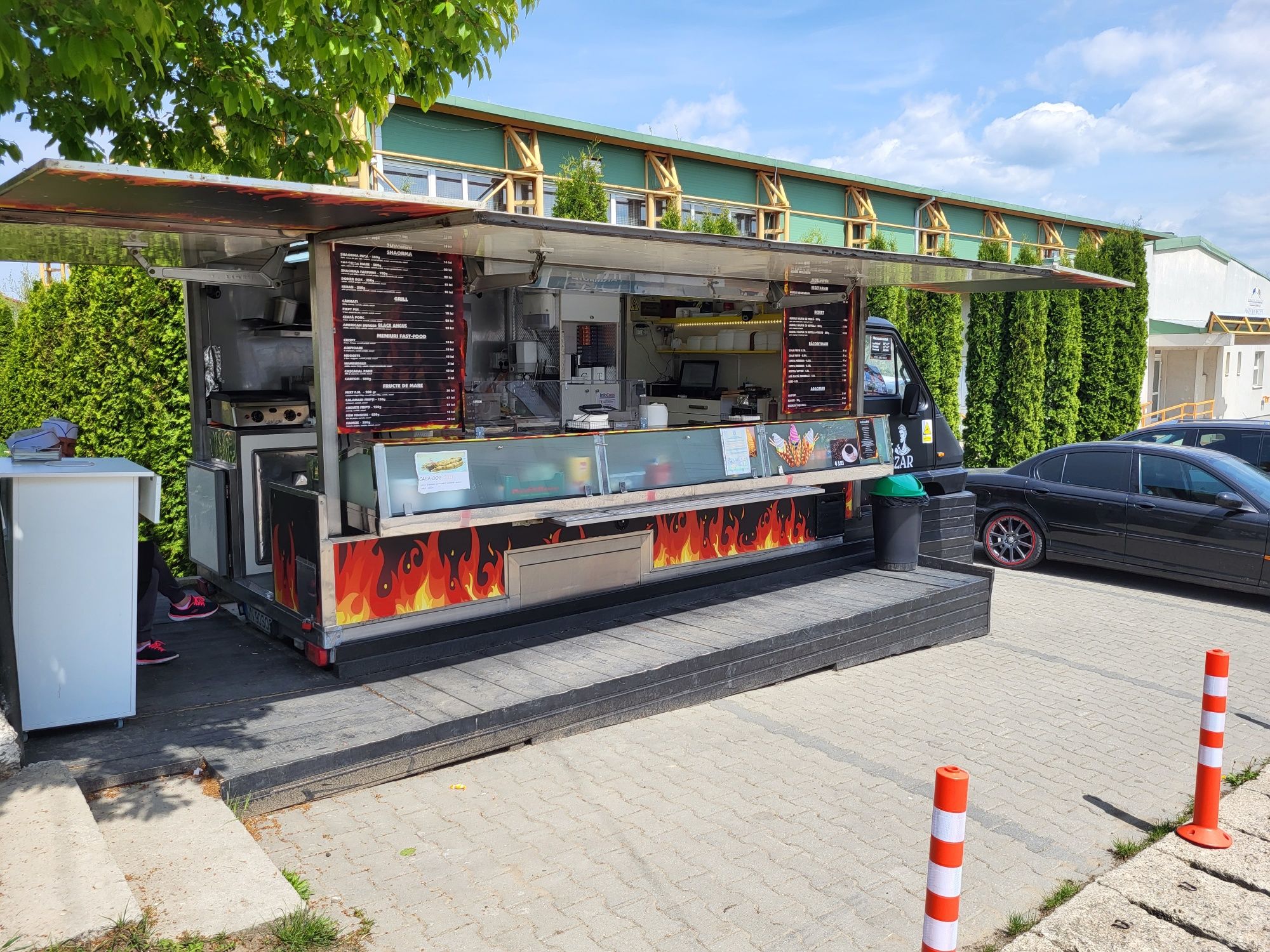 Vând Food truck  fast-food