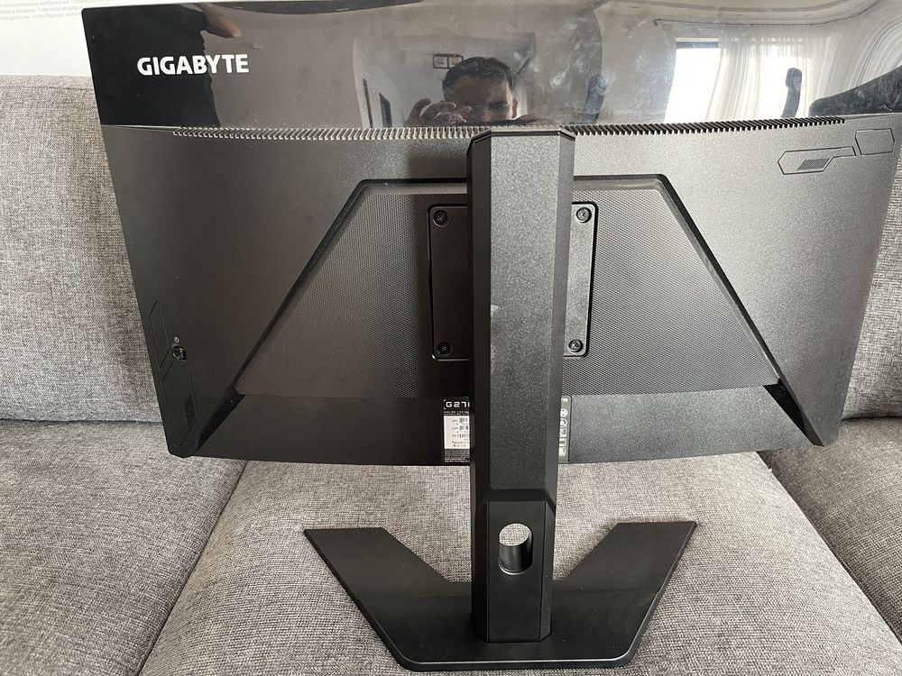 Monitor gaming GIGABYTE G27QC 27’ VA 2k 165hz 1ms