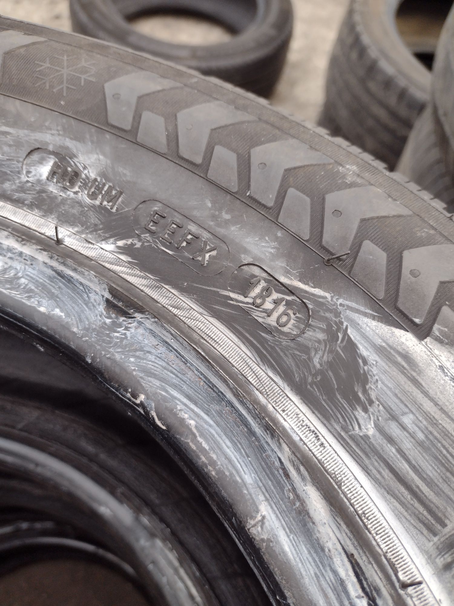 Перфектни 4бр.215/65/15С Michelin Agilis dot1816