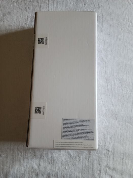 Telefoane noi sigilate