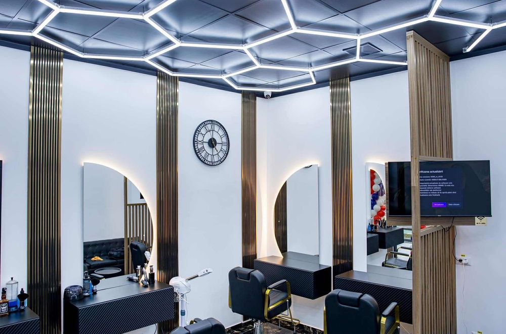 Vând Afacere la Cheie – Barber Shop în Centru Bacău