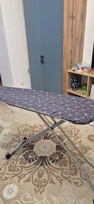 Продам гладильную доску.