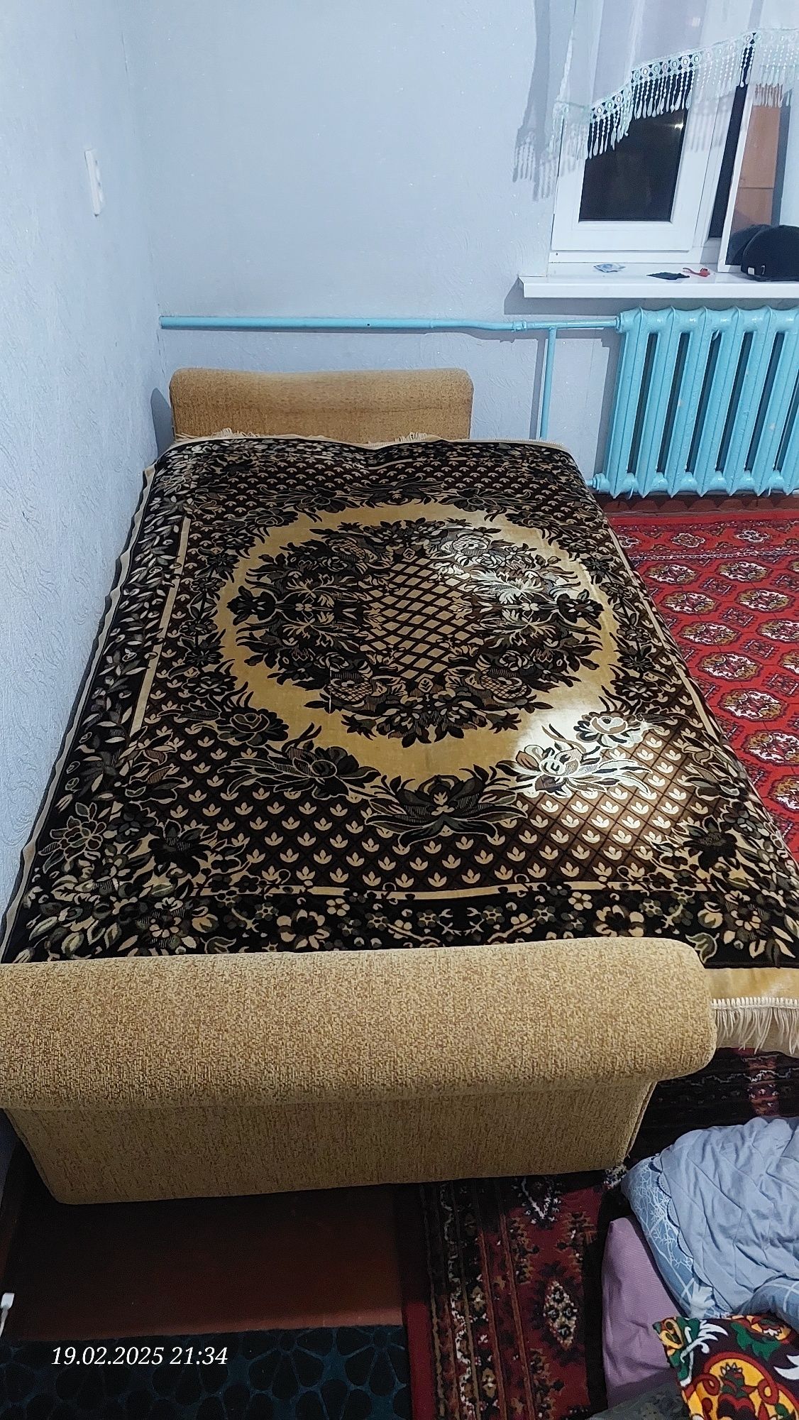 Divan kreslo sotiladi