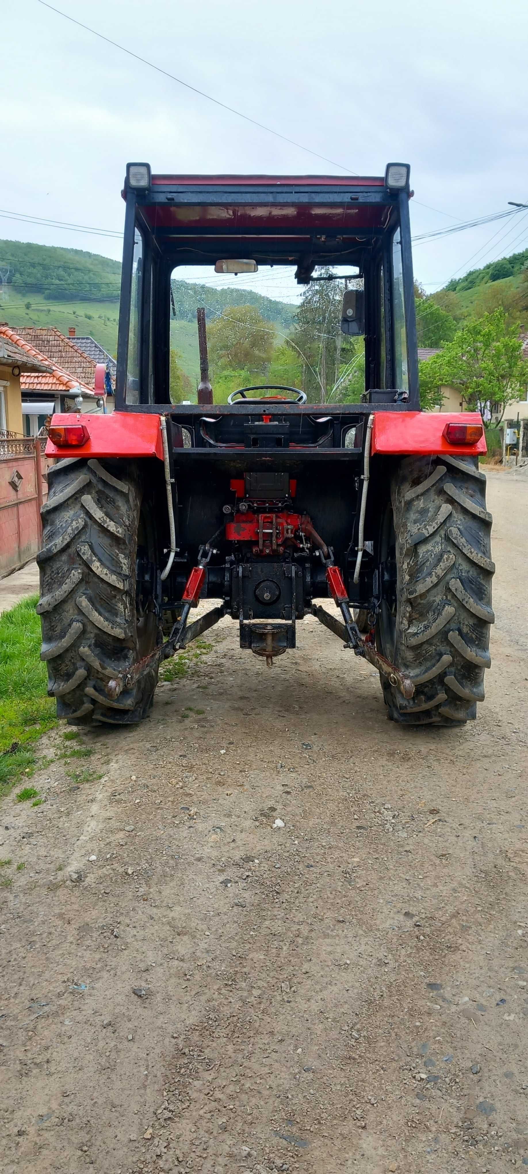Vând tractor UTB 640