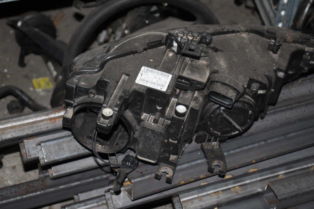 Фарове Audi A4 (B8) — 2 бр.