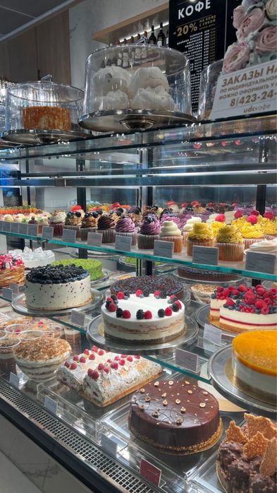 Vitrina frigorifica pentru patieserie cu polita sticla