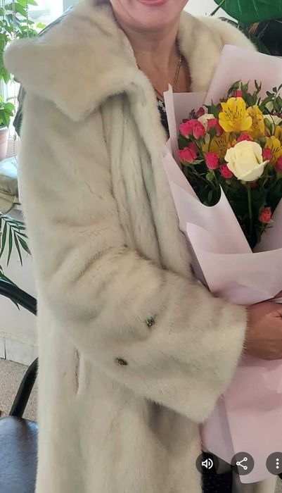 Продам шубу норковую 46р. 200000тг.
