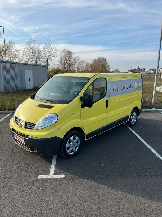 Vând Renault Trafic An 2011