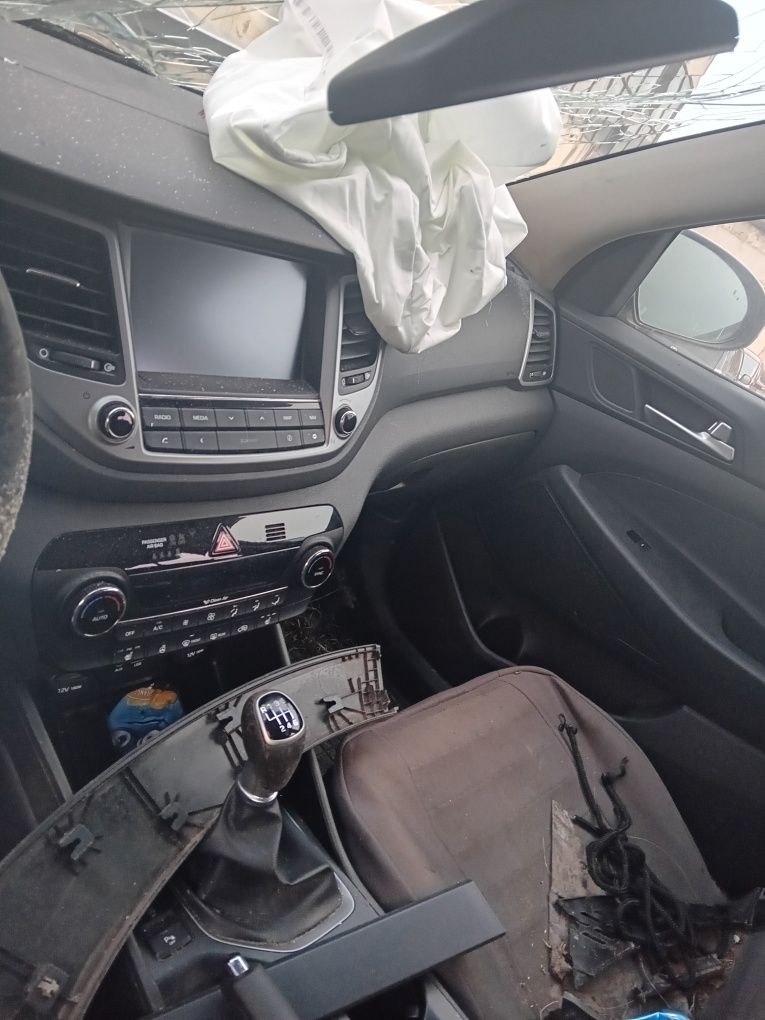 Хюндай Туксон 1.7 CRDI На части HYUNDAI TUKSON